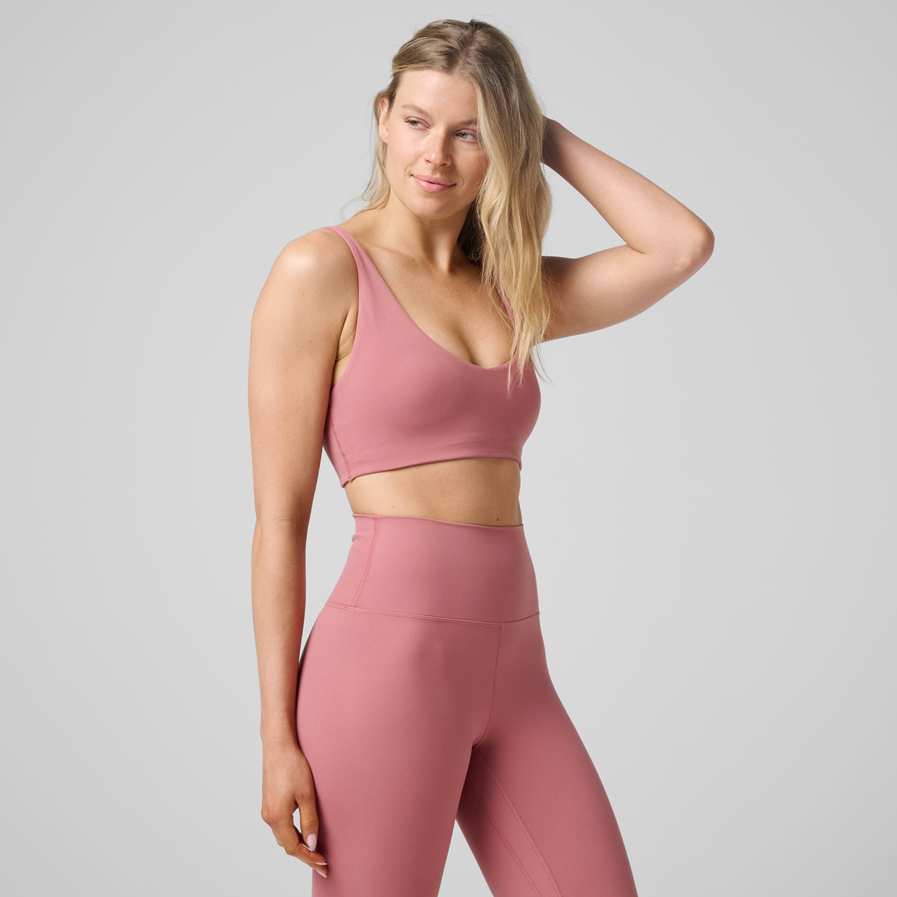 Motion V Neck Bra